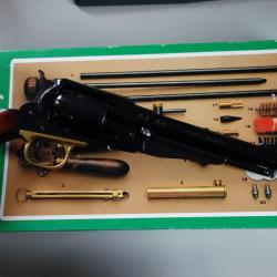 Pietta 1858 Cal.44 8'' Année 2024. Avec nécessaire de nettoyage.