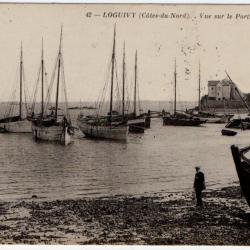 CPA- Marine - LOGUIVY - ( Cote-du-Nord )..Vue sur le Port N°094