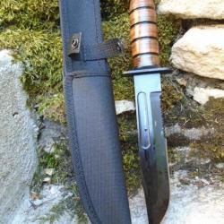Couteau Tactical Marines Combat Fighting Lame Acier 3Cr13 Serr Black Manche Cuir Etui Style Ka-bar A