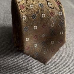 Cravate motifs cachemire neuve