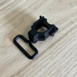Attache de sangle M4