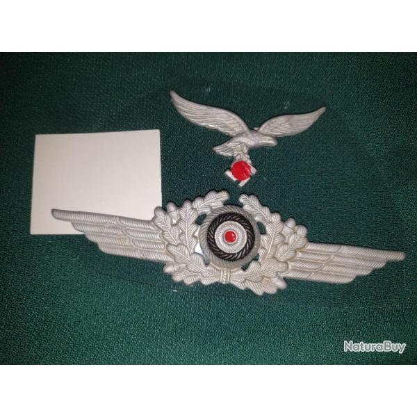 Paire dinsignes pour casquette Allemande ww2 en reproduction A25