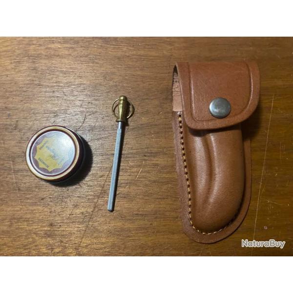 * KIT ENTRETIN  ETUI  CUIR LAGUIOLE  DE CHASSE  11.5 CM POUR PORT A LA CEINTURE   1