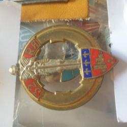 Insigne métallique  A25 5