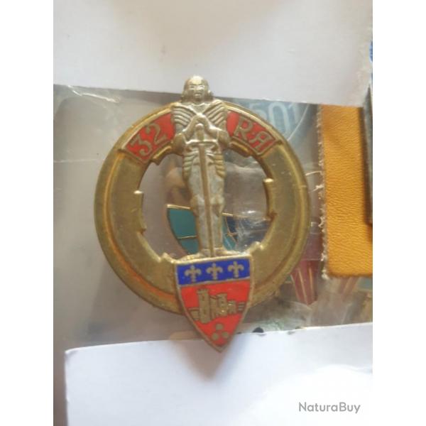 Insigne mtallique  A25 5