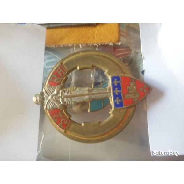 Insigne mtallique  A25 1