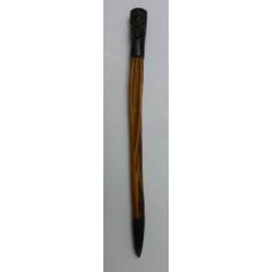TRÉS BEAU BATON SCUPLTÉ DE COMMANDEMENT DE CHEF AFRICAIN Longueur 57 cm