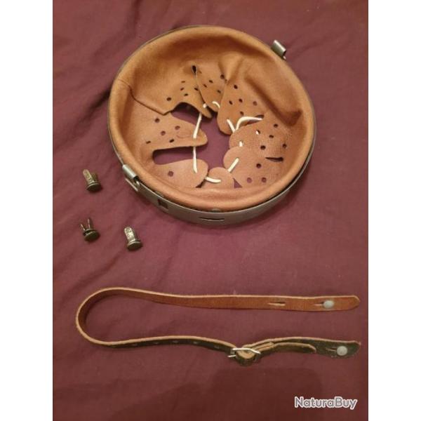 Lot Intrieur de casque Allemand WW2,taille 68n+1 jugulaire date 1942+ 3 rivets,le tout repro A25