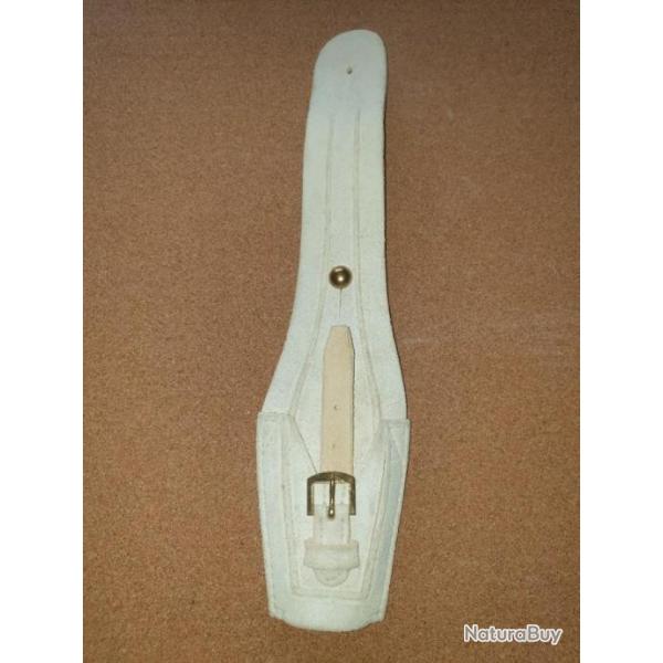 Porte baonnette en buffle blanc pour Mousqueton ou autre lebel etc ..A25