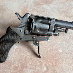 Revolver Bulldog 1