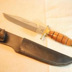 Couteau de survie chasse ou western LEOPARD Très bel état d'usage EBR24CHA007