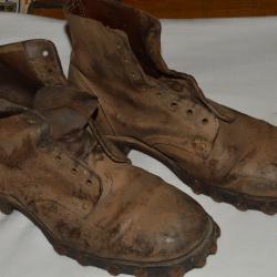 PAIRE DE BRODEQUINS CLOUTES TROUPES DE MONTAGNE 1939/1945-FRENCH SHOES MOUNTAINS 2°WW