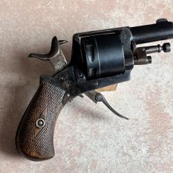 Revolver Bulldog 4