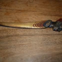 Coupe papier en laiton figurant une tête de tirailleur Sénégalais avec sa chéchia