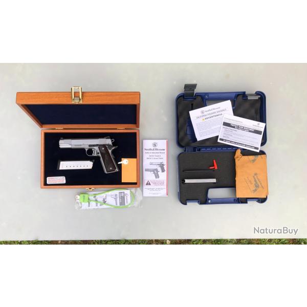 Smith & Wesson 1911 E-series "ENGRAVED" - "grav" - ETAT NEUF et Complet avec coffret collector bois