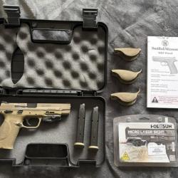 Pistolet Smith & Wesson M&P9 2.0 FDE 9x19mm (Flat Dark Earth)