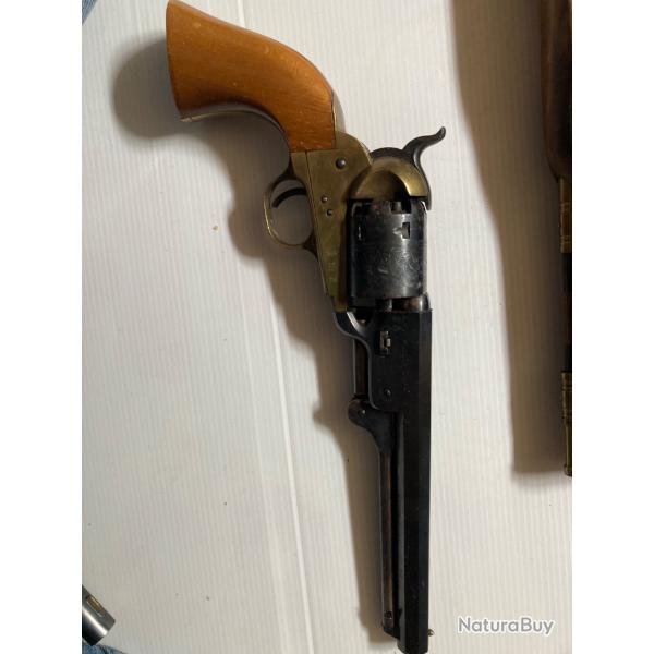 Revolver poudre noire uberti