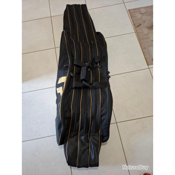 Fourreau guitare Daiwa 3 cannes + 2 poches accessoirs