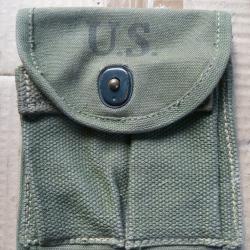 Porte chargeur us . pour USM1WW2 un de 1942 .et un 1943 très bon état
