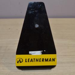 Petit présentoir Leatherman couteau / revolver / sacoche / déco (22)