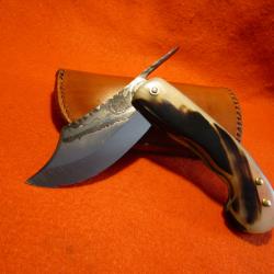 COUTEAU ARTISANAL forgé l'ATELIER DE L'OURS NOIR PCK BERGER chasse camping rando CORNE BELIER pliant