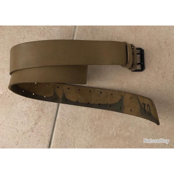 Ceinturon modle 1945 cuir arme franaise - Longueur avec boucle 118cm
