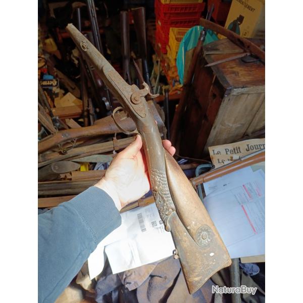 Lot de pices crosse fusil poudre noire