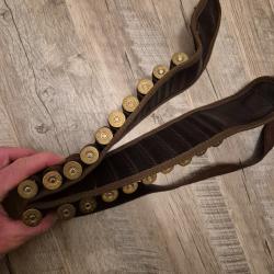 Cartouchiere calibre 20 avec cartouches