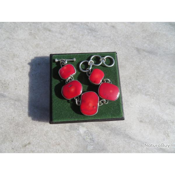 Bracelet en argent 925, orne de cinq cabochon de pierres rouges naturelle- FRANCE (XX)