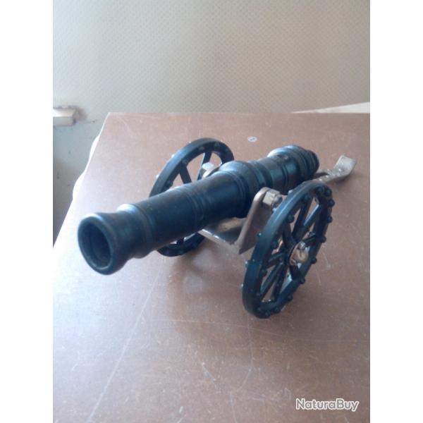 Canon d'artillerie ancien