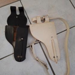 Deux holsters gendarmerie