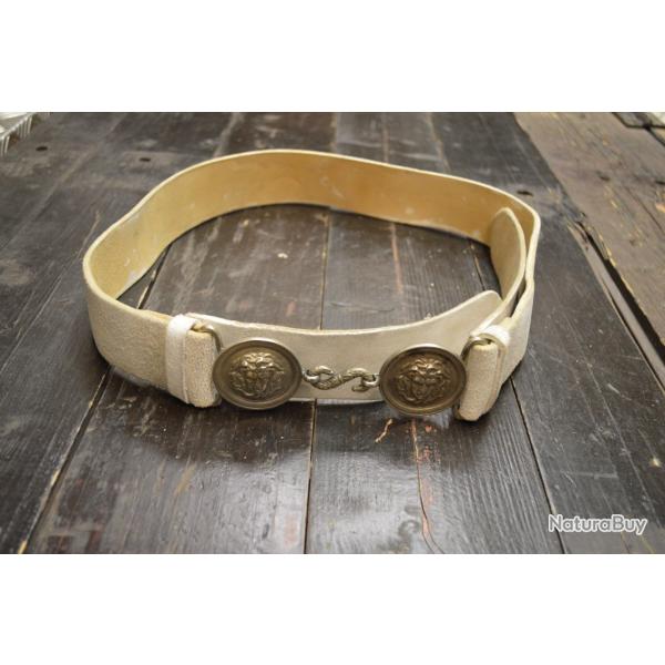 Ceinturon garde rpublicaine modle 1931 en cuir buffle blanc, boucle plaques mduse. France WW2 (E)