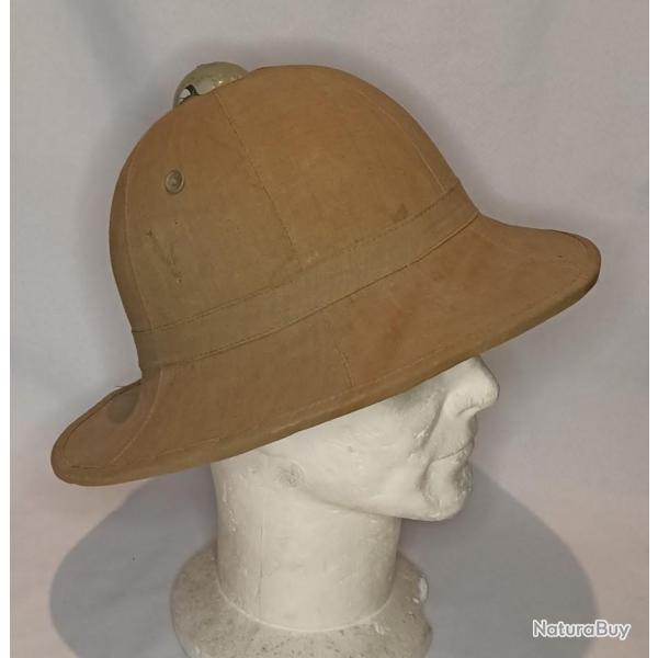 Casque Colonial Italien model 28 remploi arme Allemande WW2