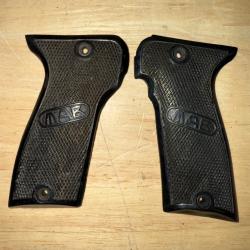 PAIRE DE PLAQUETTES PISTOLET MAB  POUR 7.65 MM
