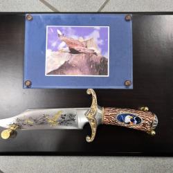 Cadre bois couteau Bowie decoratif 30cm aigle usa