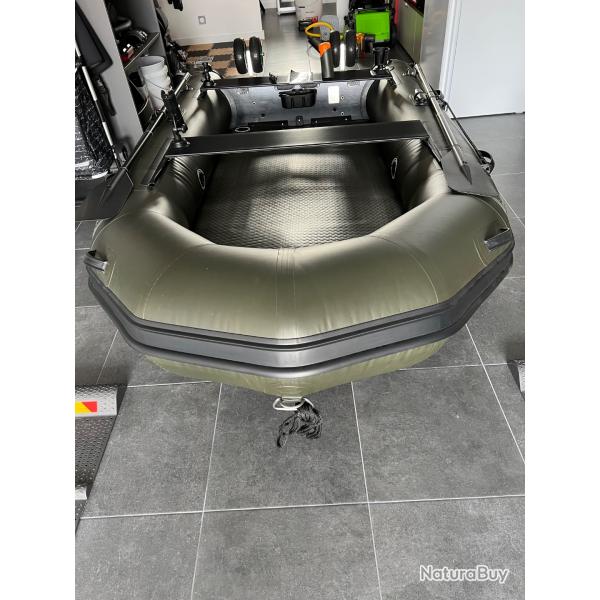 Bateau pneumatique NEUF Fox 290 Vert Plancher gonflable NEUF + SONDEUR NEUF 21 ft COULEUR HUMMINBIRD