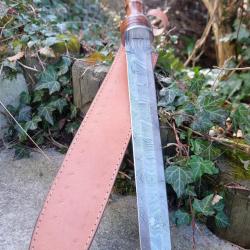 Epée Glaive Empereur Romain Lame Damas 512 Couches Forgée Manche Bois Etui Cuir Fabricat Artisanale