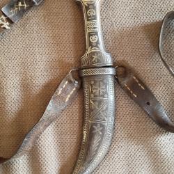 Superbe couteau ottoman incrusté d argent