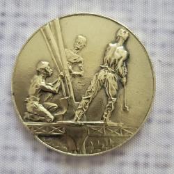 Cette médaille exécutée par le graveur Charles Trotin fut probablement donnée comme souvenir
