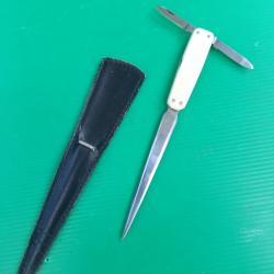 COUPE  PAPIER  DE LA  MAISON :  BEGON .  INOX  .  TROIS FONCTIONS  .  AVEC SON FOURREAU  .