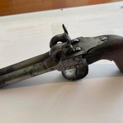 Petit pistolet ancien 2 coups