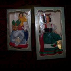 Lot de 2 poupées folkloriques anciennes dans leurs boite...... année 1950/60 ...19cm / 15cm ....
