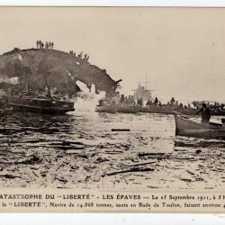 CPA - La Catastrophe du Cuirassé LIBERTE - Après l'Explosion - 25 septembre.6h du matin N°1195