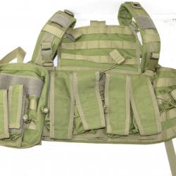 Porte chargeurs chest rig Armée Française. Airsoft / paintball survie surplus gilet tactique vert