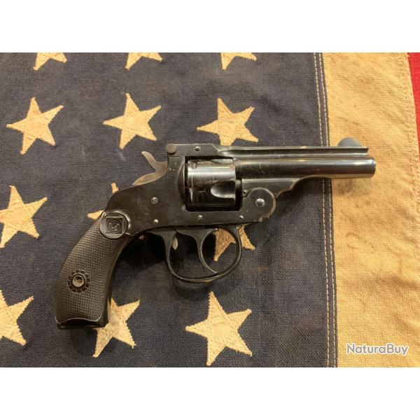 Harrington & Richardson Double Action calibre 32 S&W