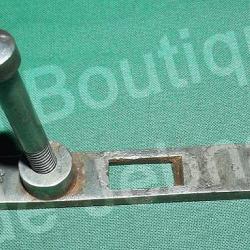 piéce de sous garde + sa vis pour fusil gras