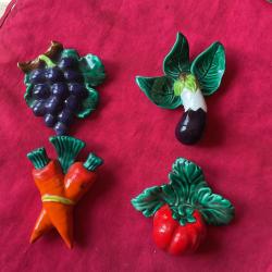 Lot de quatre fruits et légumes, décoration, pas de prix de réserve