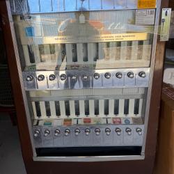 distributeur de cigarette USA. ANNÉE 1950/60