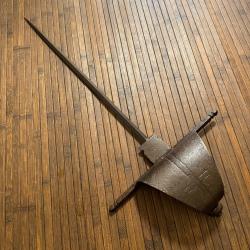 TRÈS GRANDE DAGUE MAIN GAUCHE 75 Cm ORNÉE DE LA CROIX CHRÉTIENNE