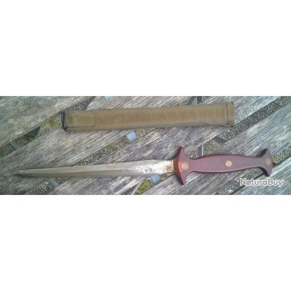 ANCIENNE DAGUE MILITAIRE A  IDENTIFIER ? PLAQUETTE  MANCHE BAKELITE LAME MODIFI ?  VOIR PHOTO